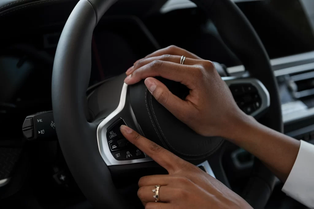 1-woman-enjoying-her-financially-independence-while-buying-car