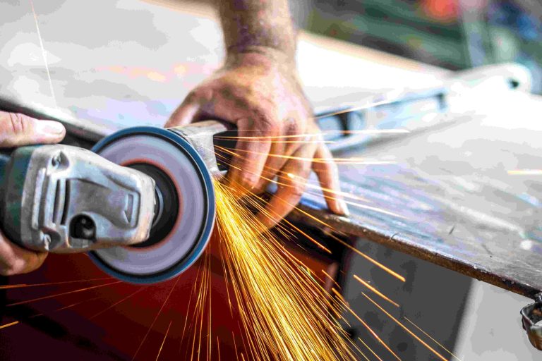 Application of WS2 High Current Waterproof Micro Switch in Angle Grinder Design (1)